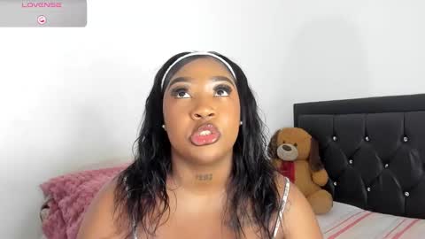 Snapshot of natassha_brown chatting on 02-24-25, 11:52 Natassha online show from 02-24-25, 11:52