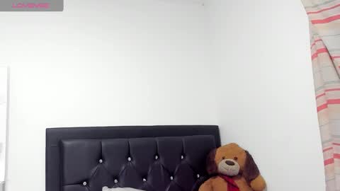 Snapshot of natassha_brown chatting on 03-12-25, 12:10 Natassha online show from 03-12-25, 12:10