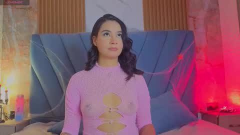 Snapshot of nathalia_kosh_ chatting on 10-18-25, 07:25 Nathalia koch online show from 10-18-25, 07:25