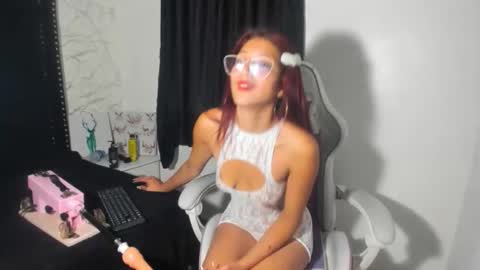 Snapshot of nathalia_roos_rs chatting on 11-28-25, 11:18 Nathalia Roos rs online show from 11-28-25, 11:18