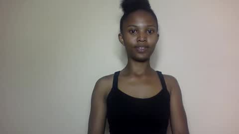 nathalie004 online show from 11-02-25, 07:00