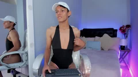 Snapshot of nathalie_moon_ chatting on 04-09-26, 02:00 nathalie_moon_ online show from 04-09-26, 02:00