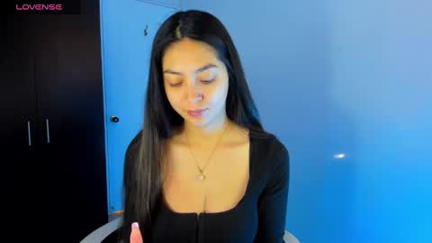 Nathalie online show from 12-22-24, 11:54