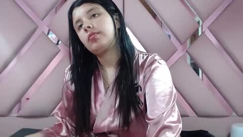 Snapshot of nathaly_low chatting on 02-11-25, 10:15 nathaly low online show from 02-11-25, 10:15