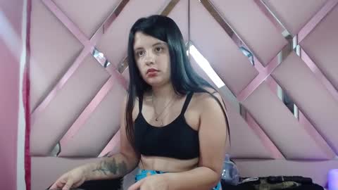 Snapshot of nathaly_low chatting on 02-13-25, 09:20 nathaly low online show from 02-13-25, 09:20