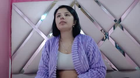 Snapshot of nathaly_low chatting on 09-16-25, 02:56 nathaly low online show from 09-16-25, 02:56