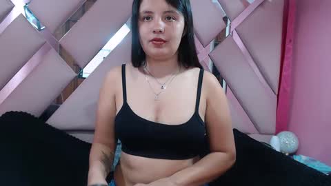 Snapshot of nathaly_sweet23 chatting on 12-20-24, 03:36 Nathaly sweet online show from 12-20-24, 03:36