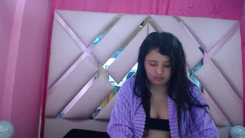 Snapshot of nathaly_sweet23 chatting on 11-19-25, 03:06 Nathaly sweet online show from 11-19-25, 03:06