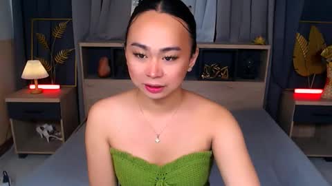 Snapshot of nathalyastone chatting on 09-13-25, 11:04 SWEET NATHALYA online show from 09-13-25, 11:04