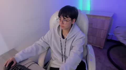 nathalyy_ds online show from 11-28-25, 01:03