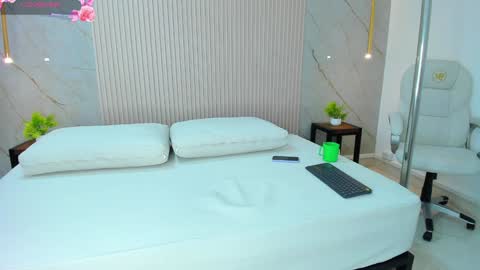 Snapshot of nathassa_grant chatting on 02-03-25, 11:42 nathassa online show from 02-03-25, 11:42