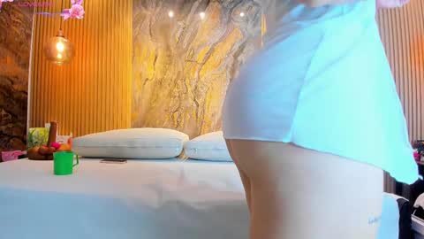 Snapshot of nathassa_grant chatting on 02-22-25, 12:08 nathassa online show from 02-22-25, 12:08