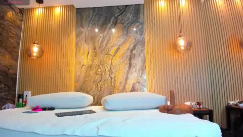 Snapshot of nathassa_grant chatting on 02-25-25, 12:03 nathassa online show from 02-25-25, 12:03