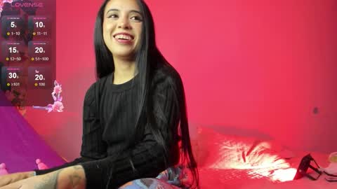 Snapshot of nathy_8 chatting on 10-23-25, 02:22 Nathalia online show from 10-23-25, 02:22
