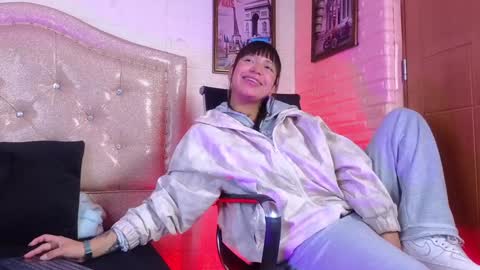 Natalia Torres online show from 02-04-25, 11:16