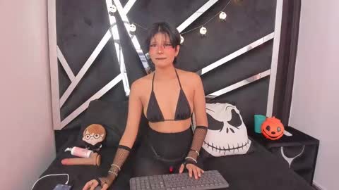 natsumiht online show from 10-20-25, 05:19