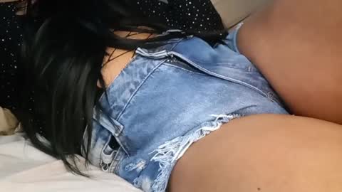 Snapshot of nattyvian chatting on 10-31-25, 02:23 nattyvian online show from 10-31-25, 02:23