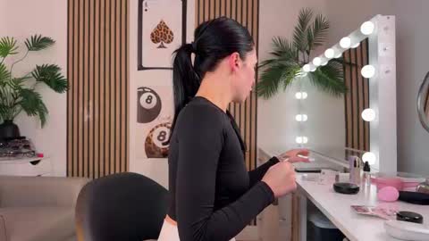 NATTY FIERROS online show from 10-13-25, 07:52