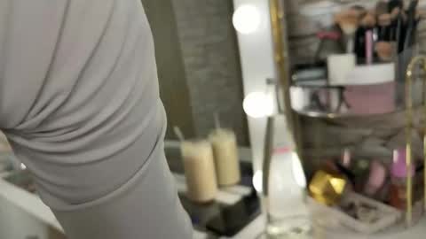 NATTY FIERROS online show from 12-15-25, 07:07