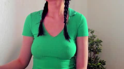 peach online show from 12-16-25, 09:03