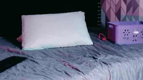 Snapshot of naturaltitss_ chatting on 10-09-25, 07:34 Gwen online show from 10-09-25, 07:34