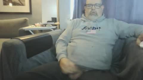 Snapshot of naturistmale45 chatting on 09-30-25, 07:57 naturistmale45 online show from 09-30-25, 07:57
