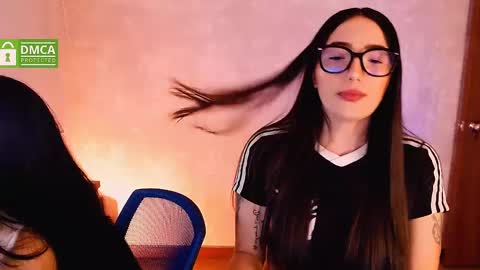 Snapshot of natval_ chatting on 01-23-25, 11:04 Natalia Valeria online show from 01-23-25, 11:04