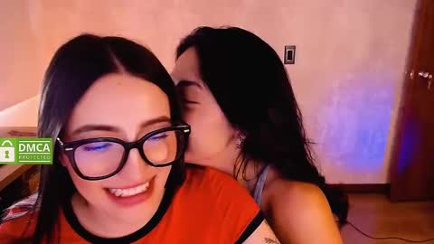 Snapshot of natval_ chatting on 02-12-25, 04:11 Natalia Valeria online show from 02-12-25, 04:11