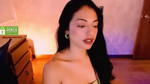 Snapshot of natval_ chatting on 02-18-25, 02:06 Natalia Valeria online show from 02-18-25, 02:06