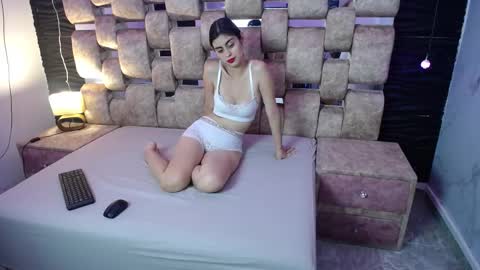 Naty y Alex online show from 09-24-25, 06:44