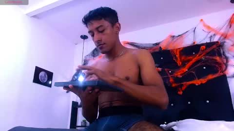 natzuki_ online show from 10-22-25, 11:54