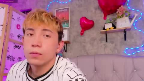 Christopher  Chris online show from 02-16-26, 01:29