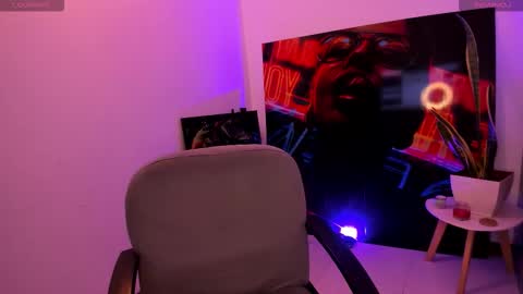 Megan online show from 11-22-25, 06:40