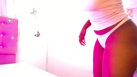  L I S S  online show from 10-10-25, 03:05