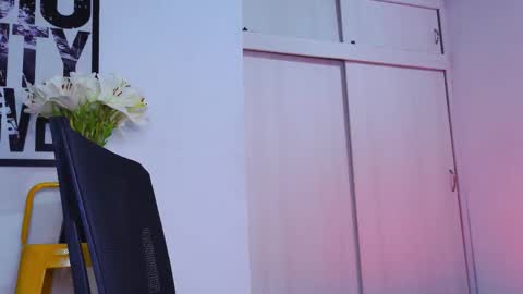 Em  please help me reach 100 thumbs up 3 online show from 11-14-25, 02:32