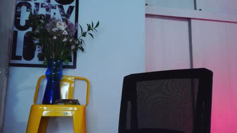 Em  please help me reach 100 thumbs up 3 online show from 01-10-26, 10:14