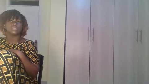 naughty_jazmine online show from 10-19-25, 09:32