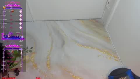 lizeth  online show from 10-24-25, 04:14