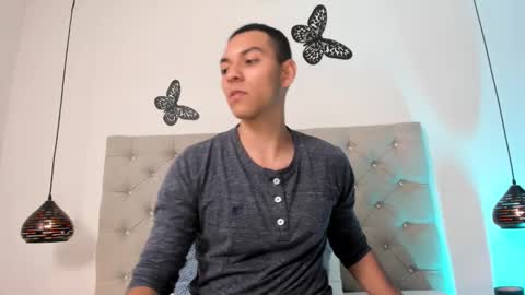 naughty_mike_01 online show from 01-05-25, 07:39