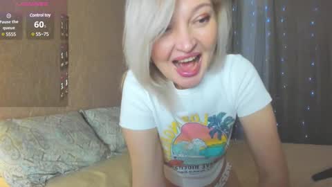 Milena  online show from 01-22-25, 08:49