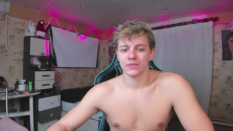 Nik online show from 12-21-24, 03:53