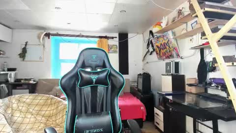 Nik online show from 09-24-25, 10:07
