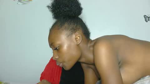 sexxy online show from 11-17-25, 05:46