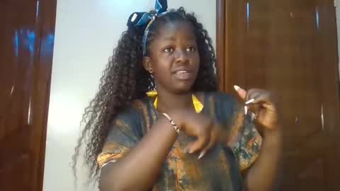 Lydiah online show from 09-14-25, 01:43