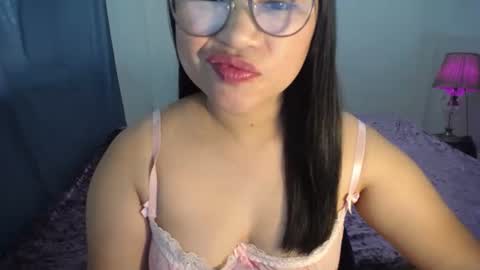 Snapshot of naughtyandsweetx chatting on 03-22-26, 06:50 May online show from 03-22-26, 06:50