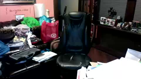 Snapshot of naughtybone chatting on 10-14-25, 01:28 naughtybone online show from 10-14-25, 01:28