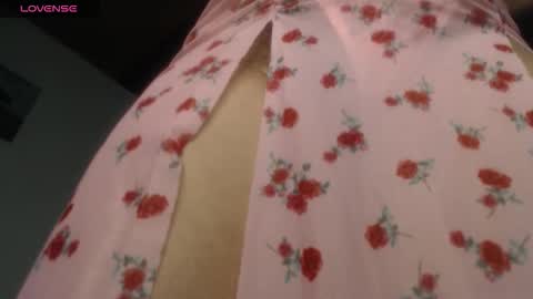 Snapshot of naughtyhotsquirt chatting on 10-17-25, 03:47 Kimberly online show from 10-17-25, 03:47