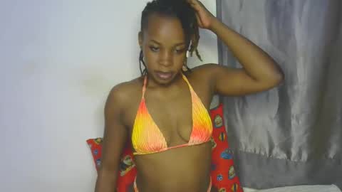 Snapshot of naughtyie chatting on 09-18-25, 07:16 naughtyie online show from 09-18-25, 07:16