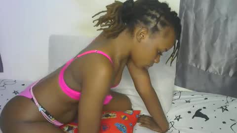 Snapshot of naughtyie chatting on 09-24-25, 02:59 naughtyie online show from 09-24-25, 02:59