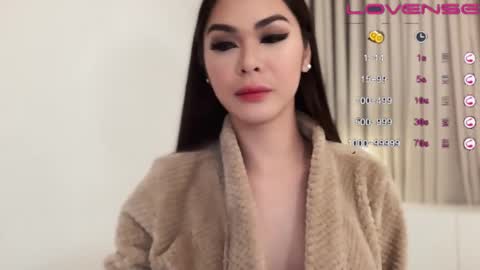 Snapshot of naughtymartinaxxx chatting on 02-13-25, 09:51 Martina online show from 02-13-25, 09:51